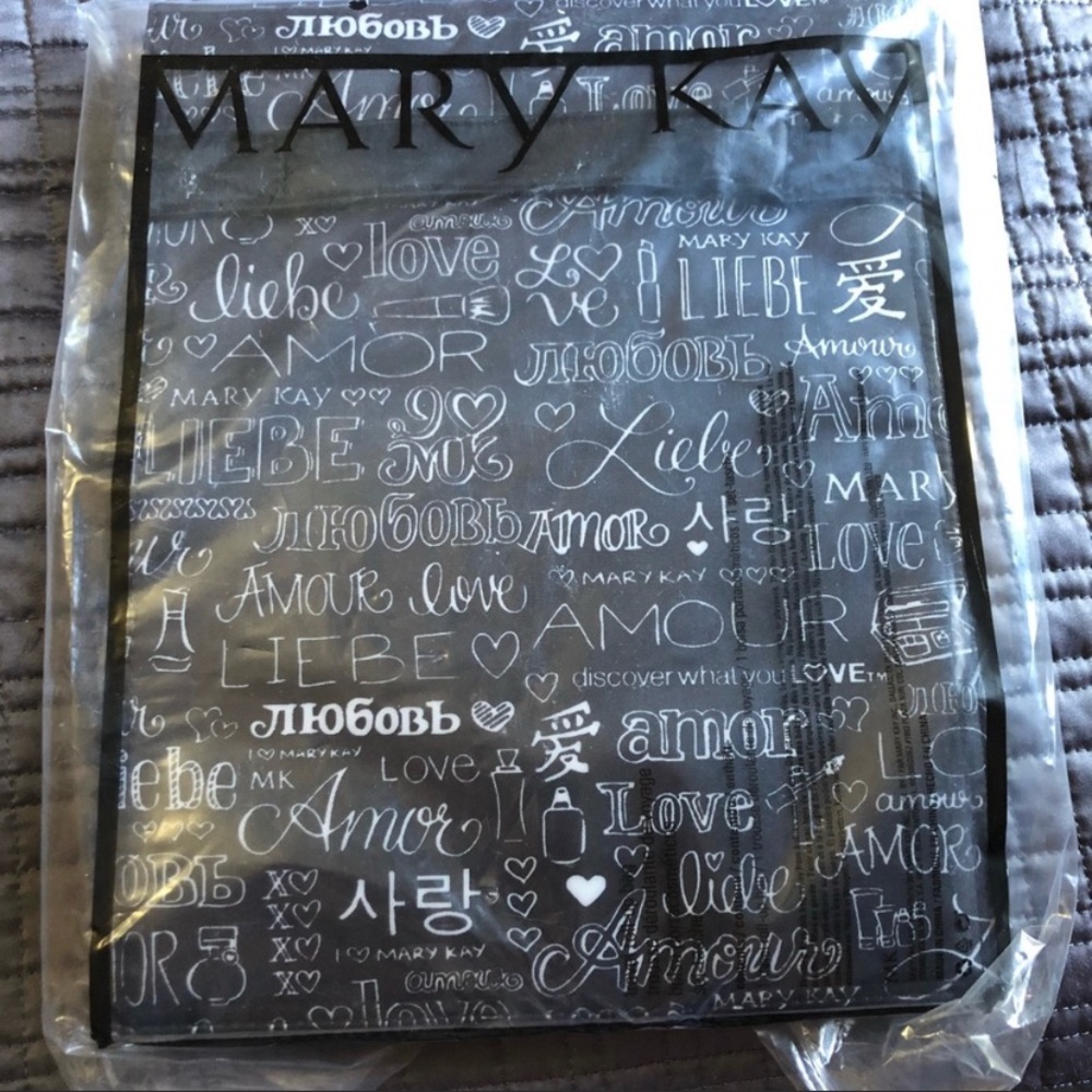 Limited edition Mary Kay travel organizer new